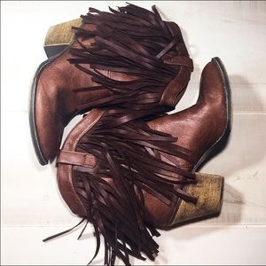 JELLYPOP // FRINGE COWBOY BOOTS