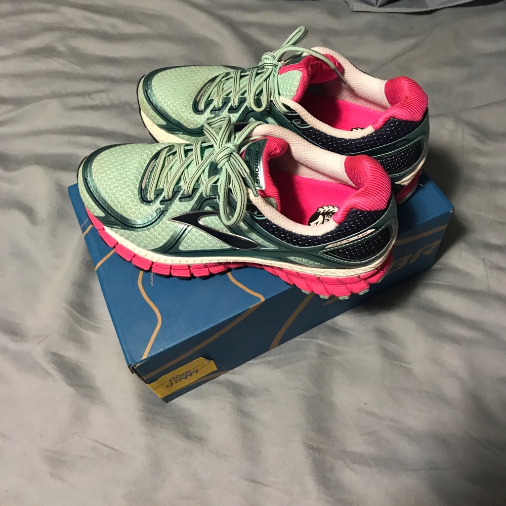 Brooks shoes