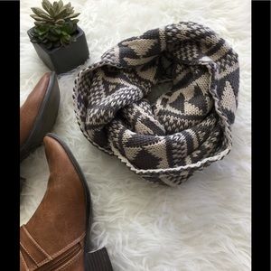 Aztec scarf