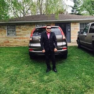 Meet your Posher, Eduardo