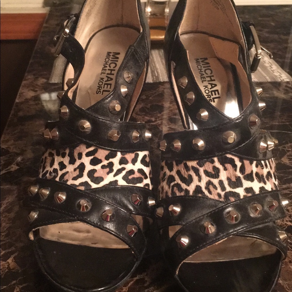 Michael kors pumps excellent condition !