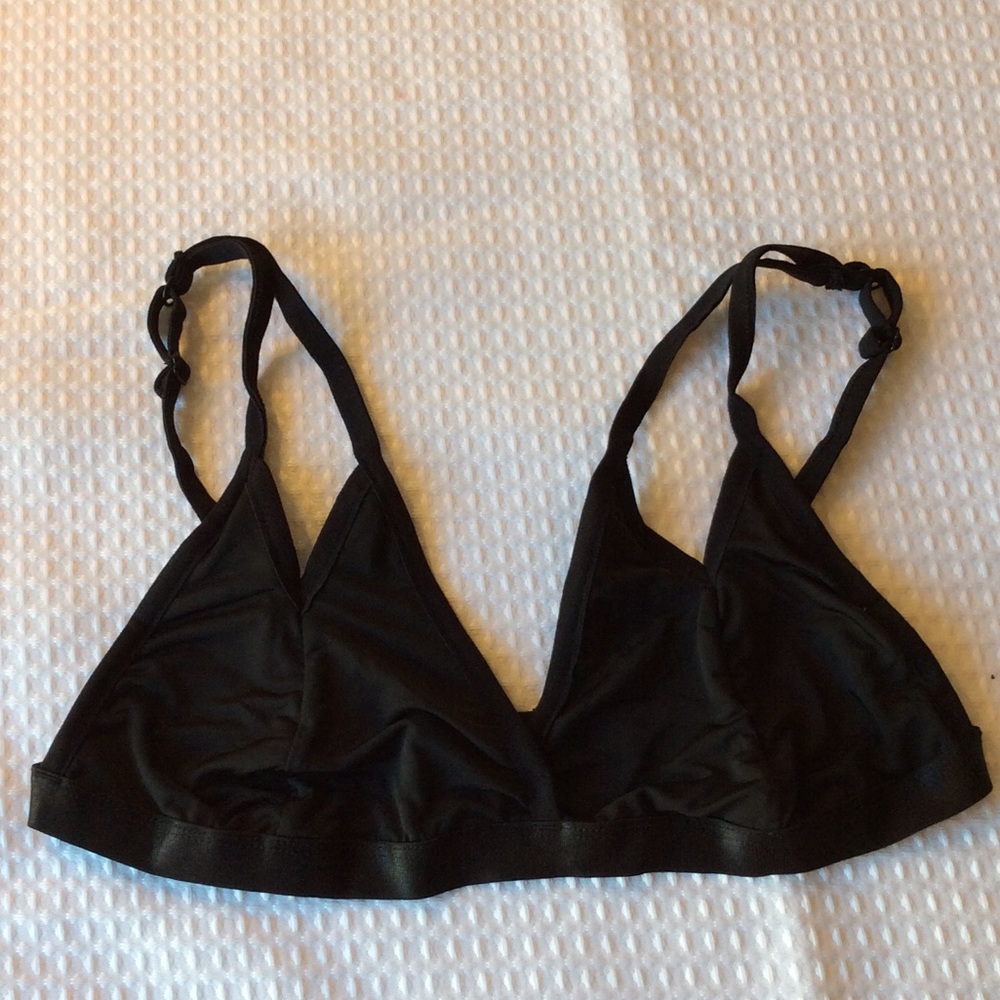 🦄New in shipping bag Urban outfitters bralette
