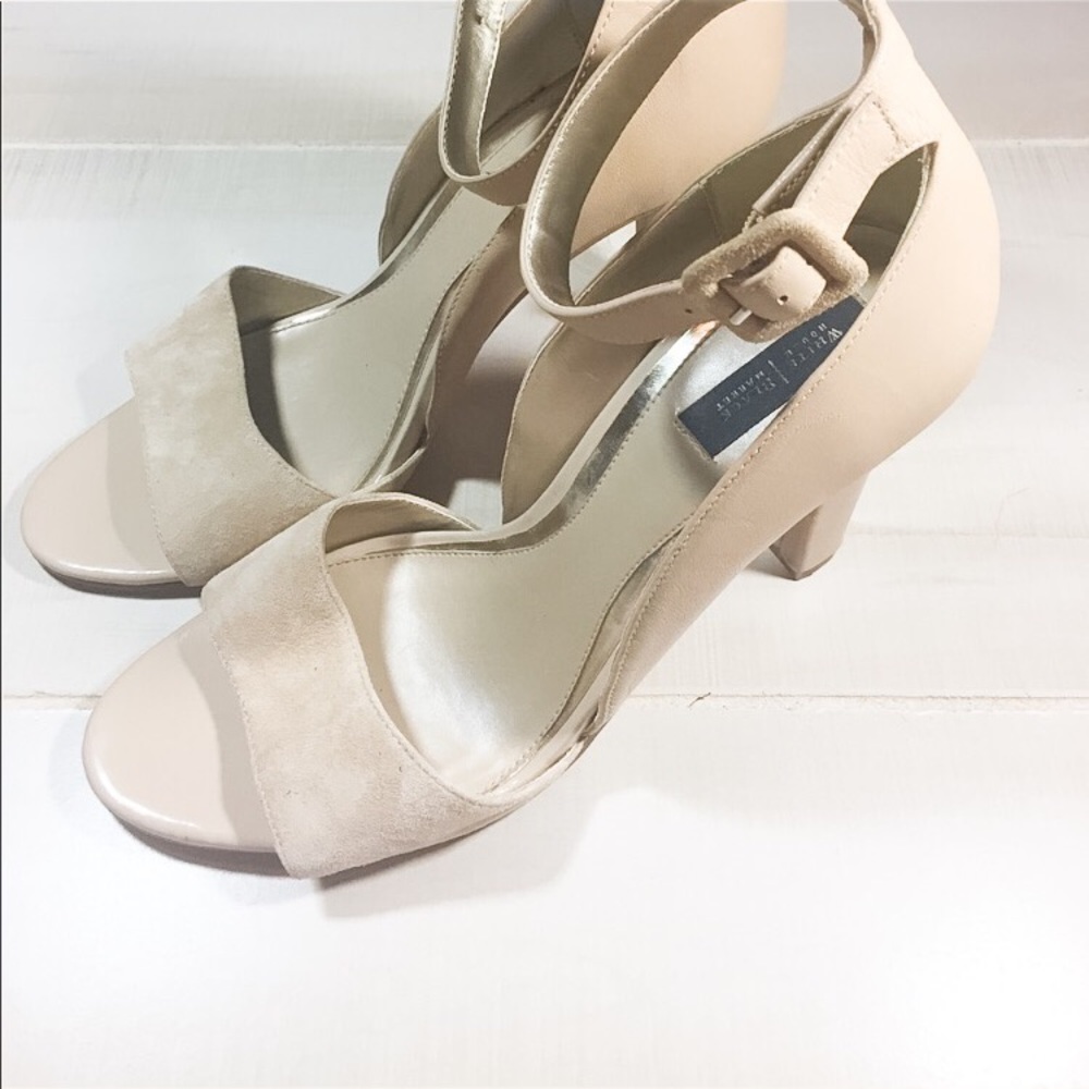 WHITE HOUSE BLACK MARKET // NUDE HEELS