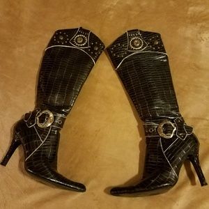 LUVSHOE BOOTS