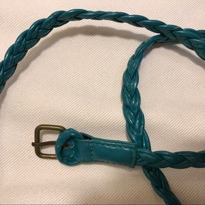 🌸2 for 6🌸 or FREE W/PURCHASE Skinny braided belt