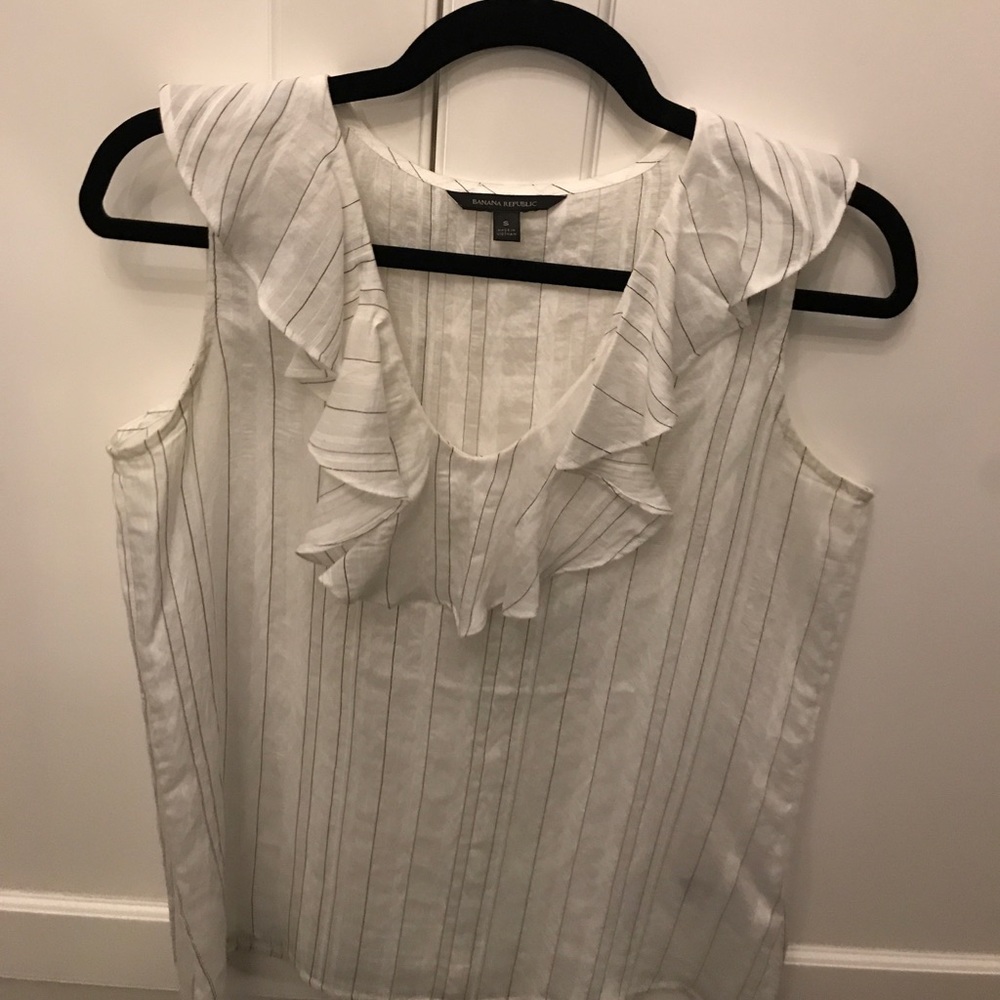 Banana Republic Ruffle top - Picture 3 of 5