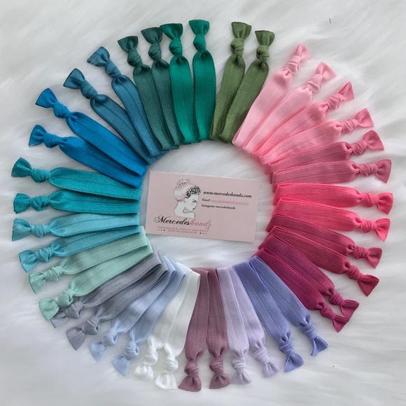 Lot of 40 Hair Ties - Picture 2 of 6