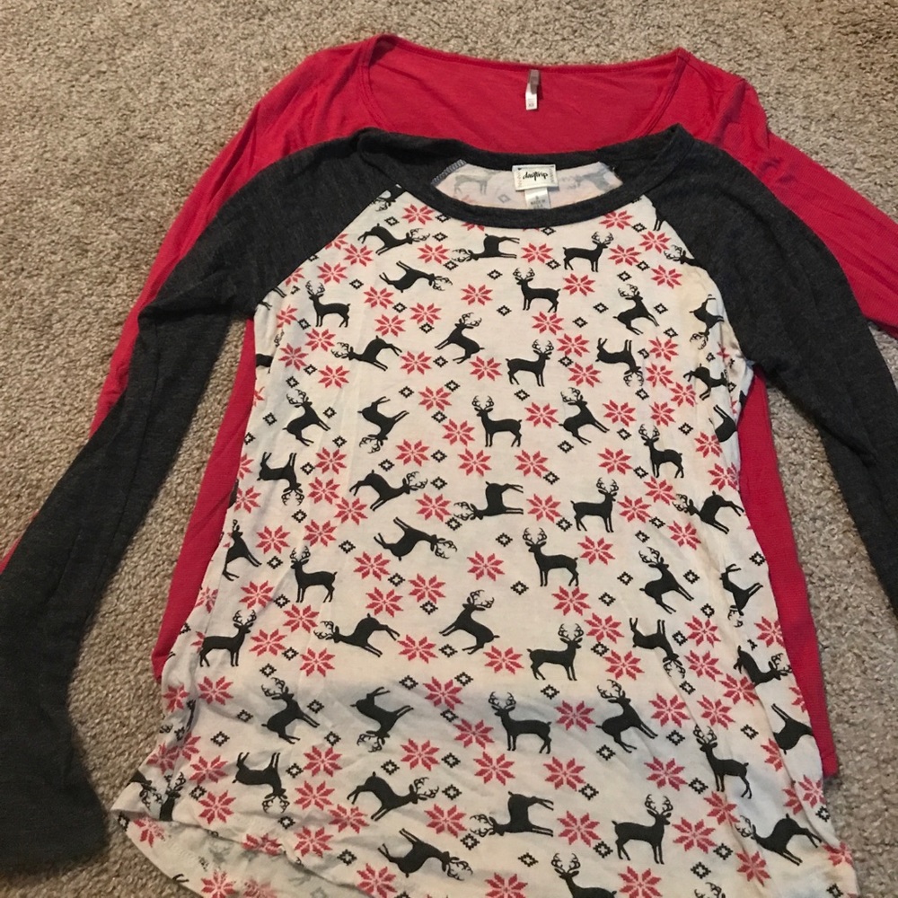Lot of 2 long sleeve tees