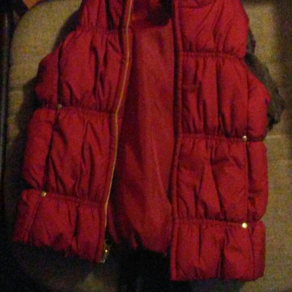 Girls puffy vest size 5