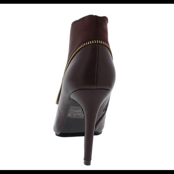 Zipper Embellished Ankle Boot - Picture 3 of 5