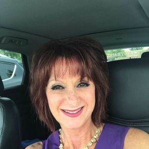 Meet your Posher, Debbi