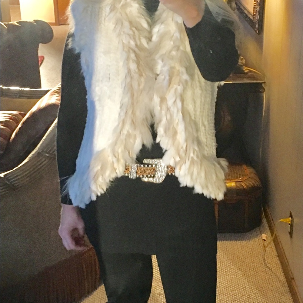 💕💖SALE!💖💕 Stunning Angelic White Fox Fur Vest