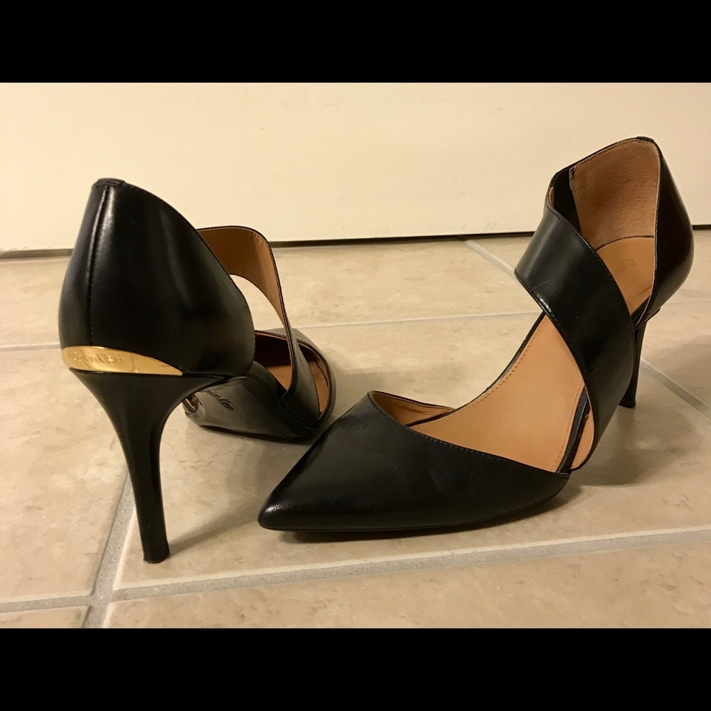 Calvin Klein Gella Pointed-Toe Pumps