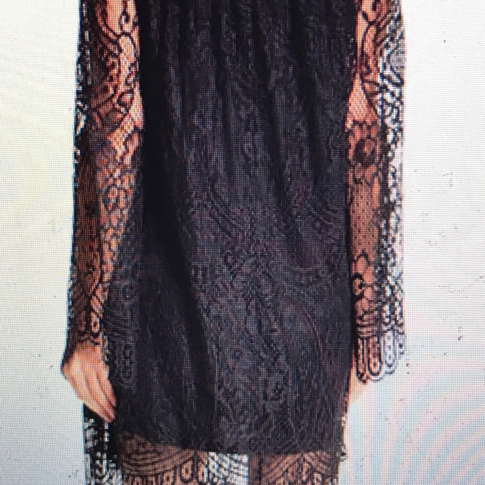 Off the shoulder Lace dress - Picture 4 of 4