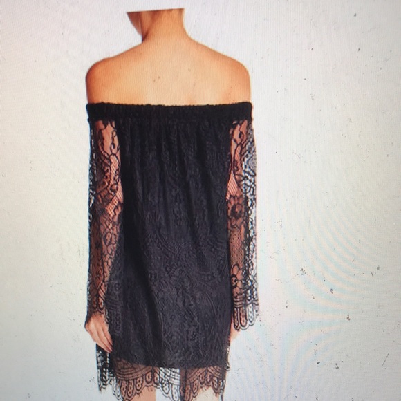 Off the shoulder Lace dress - Picture 2 of 4