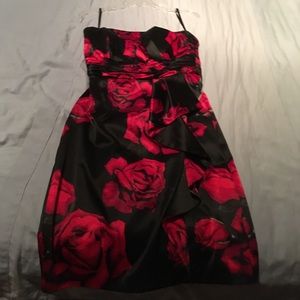 Pretty black and red dress. Strapless LIKE NEW!!
