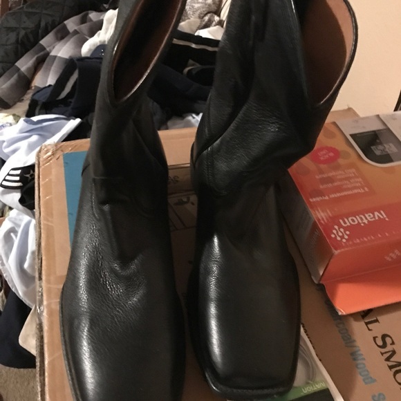 Ariat black leather ropers - Picture 3 of 5