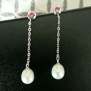 Freshwater pearl dangly earrings ☆NEW☆