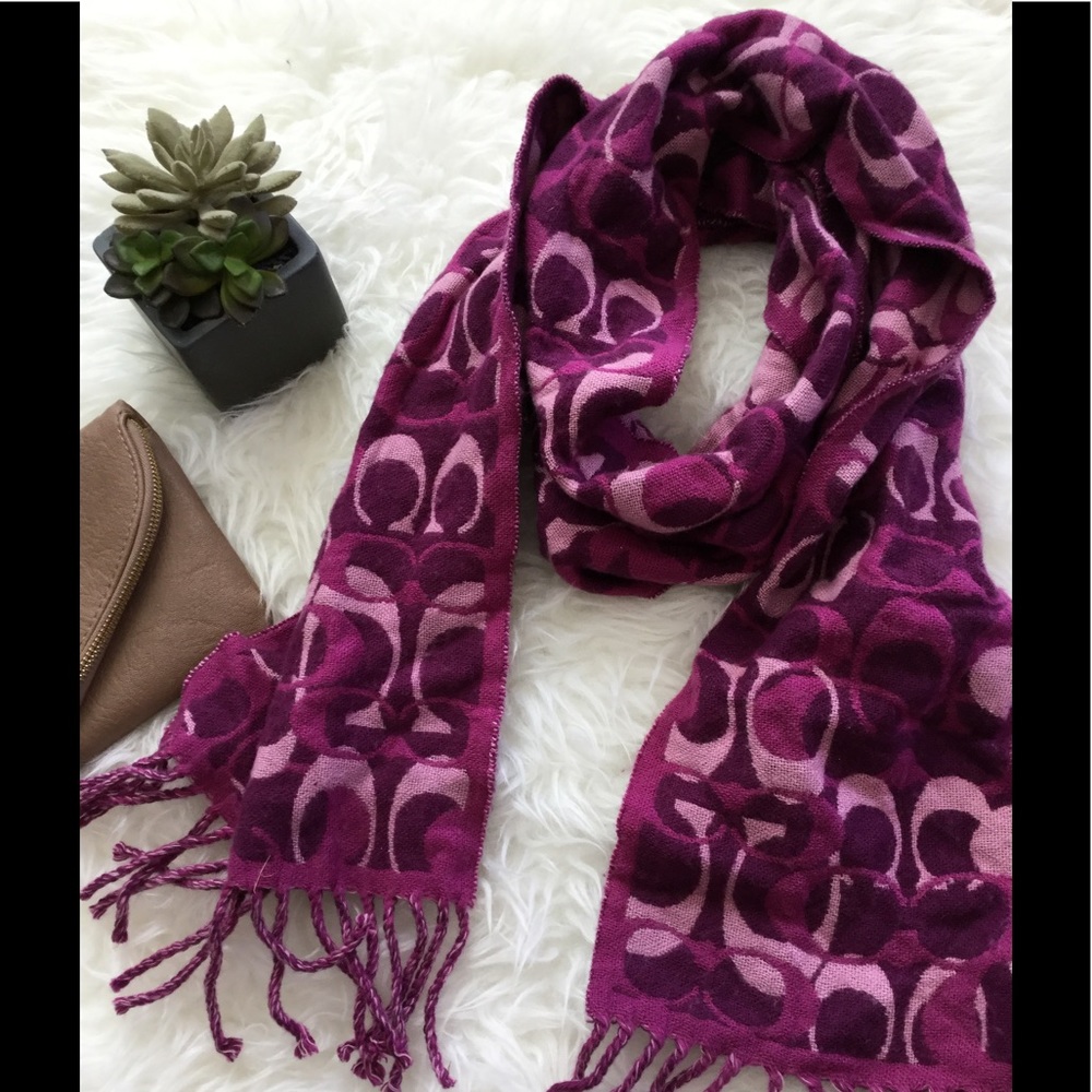 Coach signature C scarf