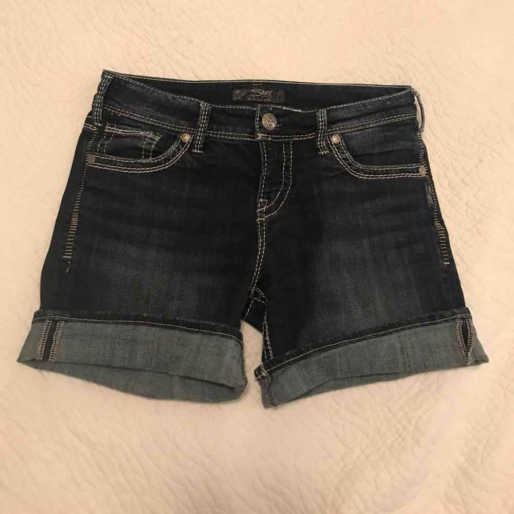 Silver jean shorts size W28