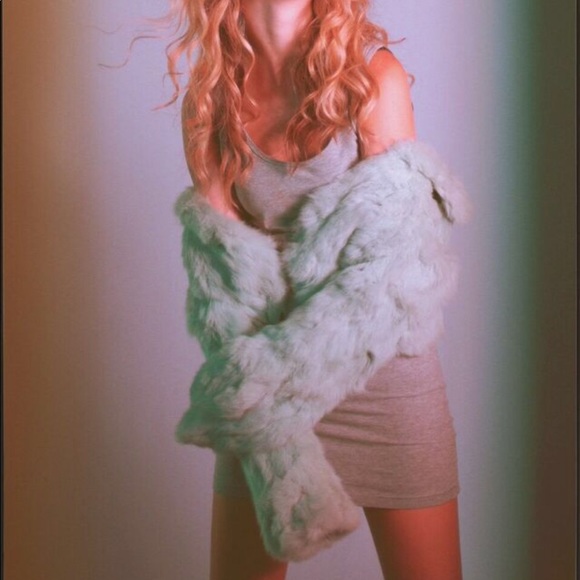 Mint Fur Jacket. 90s vintage but clean like new! - Picture 3 of 8