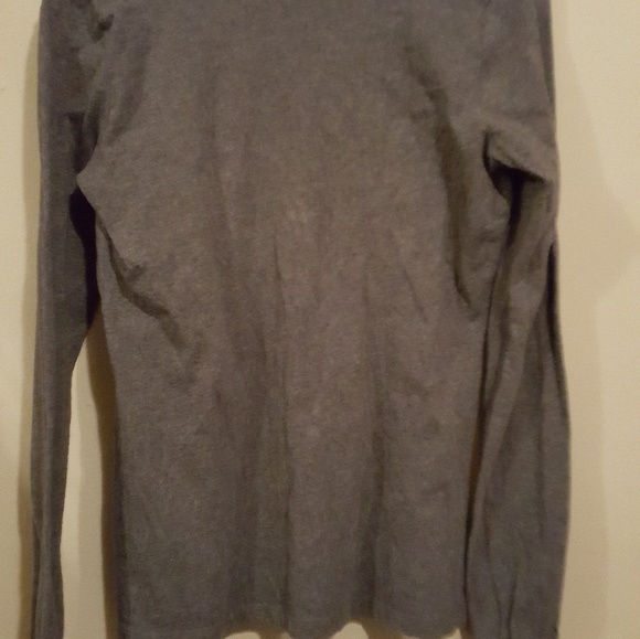 Gray Ruffle front Top - Picture 4 of 4