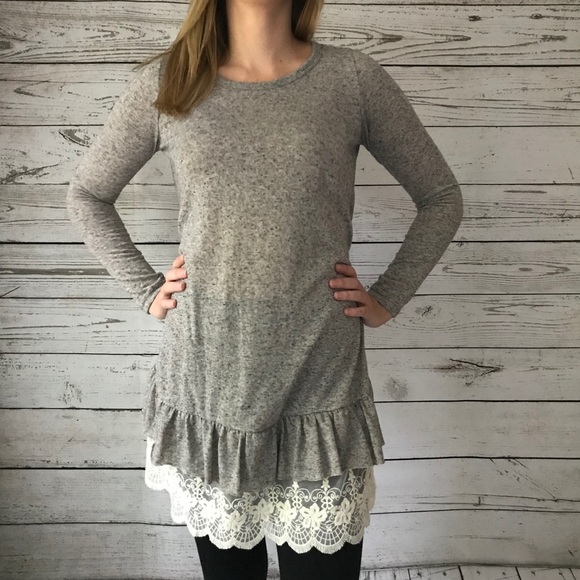 Grey Tunic w Off White Lace Detail Skirting - Picture 2 of 4