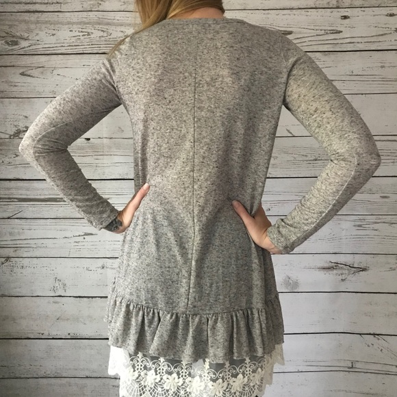 Grey Tunic w Off White Lace Detail Skirting - Picture 3 of 4