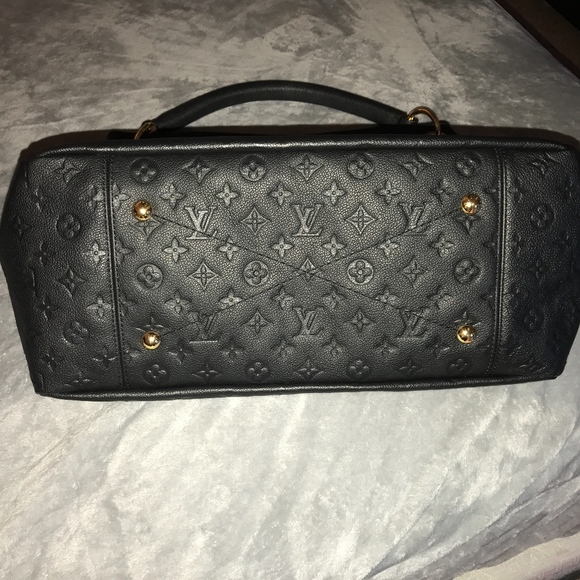 SOLD Louis Vuitton Artsy MM - Picture 3 of 5