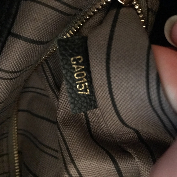 SOLD Louis Vuitton Artsy MM - Picture 4 of 5