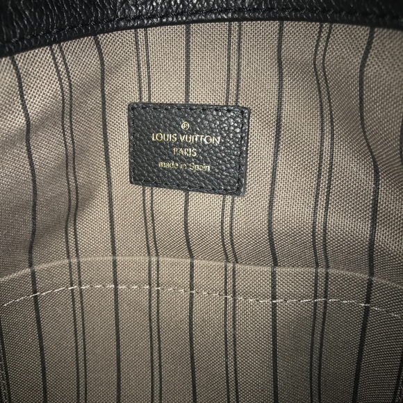 SOLD Louis Vuitton Artsy MM - Picture 2 of 5