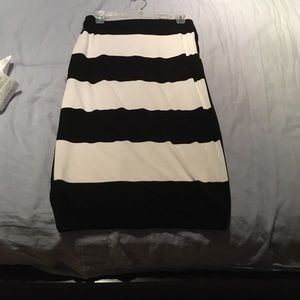 Black and white skirt! Excellent condition!