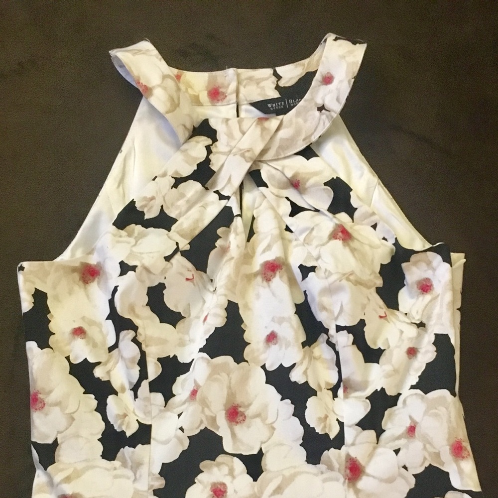 Gorgeous White House Black Market peplum top SZ XS