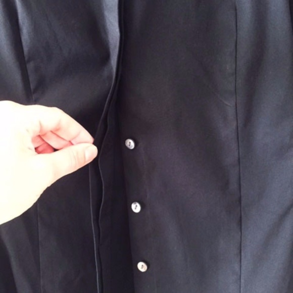Ann Taylor blouse with button cuff detail - Picture 2 of 3