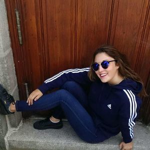 Meet your Posher, Daphnée rose