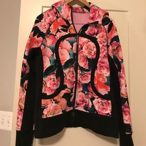 Lululemon Scuba hoodie. Rose print. Size 10. EUC.