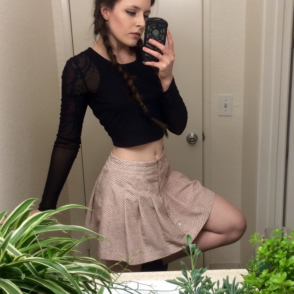 Sweet Vintage Pleated Skirt - Picture 1 of 7