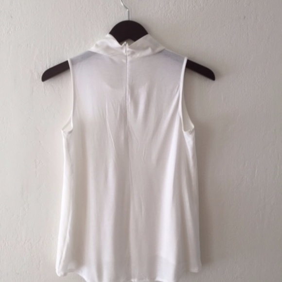 Ann Taylor sleeveless hi-lo shell - Picture 2 of 3