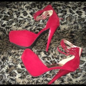 7.5 Man Made Fiery Red Cupid Heels.