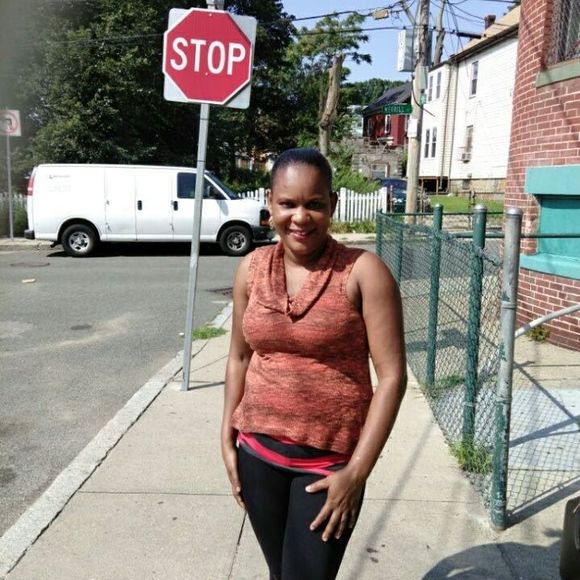 Meet your Posher, Nadege - Picture 1 of 1