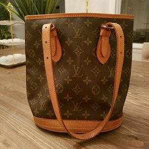 Louis Vuitton bucket pm