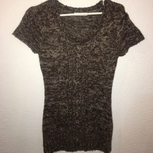 Short sleeve sweater