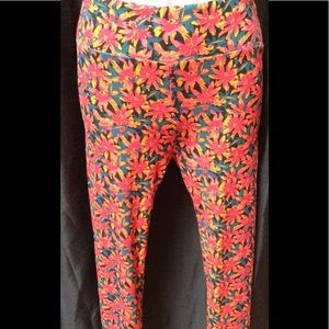 LuLaroe OS leggings NWOT floral print