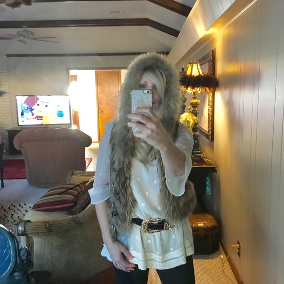 💕💖SALE!💖💕 Multi-Color Fur Vest Fox & Rabbit - Picture 3 of 8