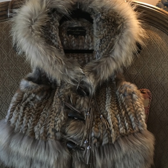 💕💖SALE!💖💕 Multi-Color Fur Vest Fox & Rabbit - Picture 5 of 8