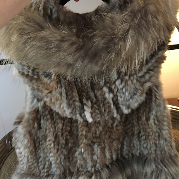 💕💖SALE!💖💕 Multi-Color Fur Vest Fox & Rabbit - Picture 7 of 8