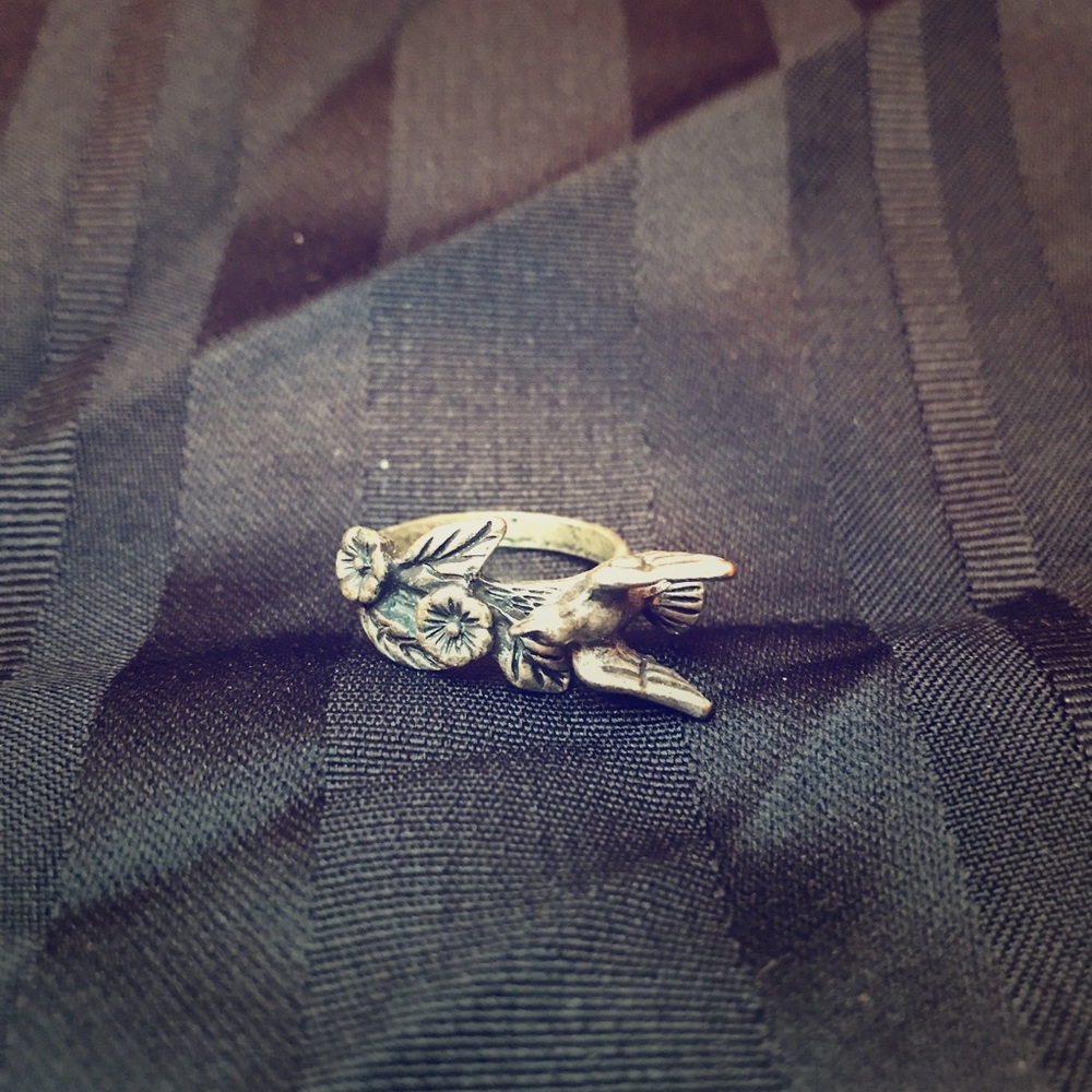 Bird on flower ring