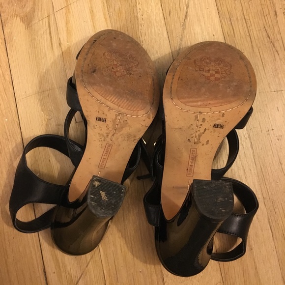 [Vince Camuto] Black Strappy Chunky Heel Sandal - Picture 4 of 6