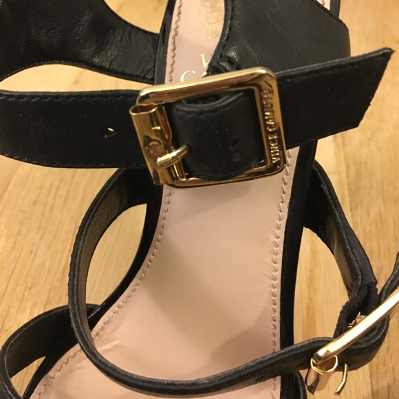 [Vince Camuto] Black Strappy Chunky Heel Sandal - Picture 6 of 6
