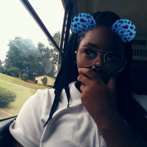 Meet your Posher, Kalia